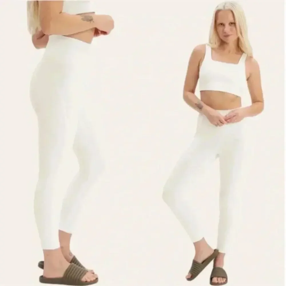Girlfriend Collective Ivory High Rise Compressive Leggings Style 4024 Large NWOT